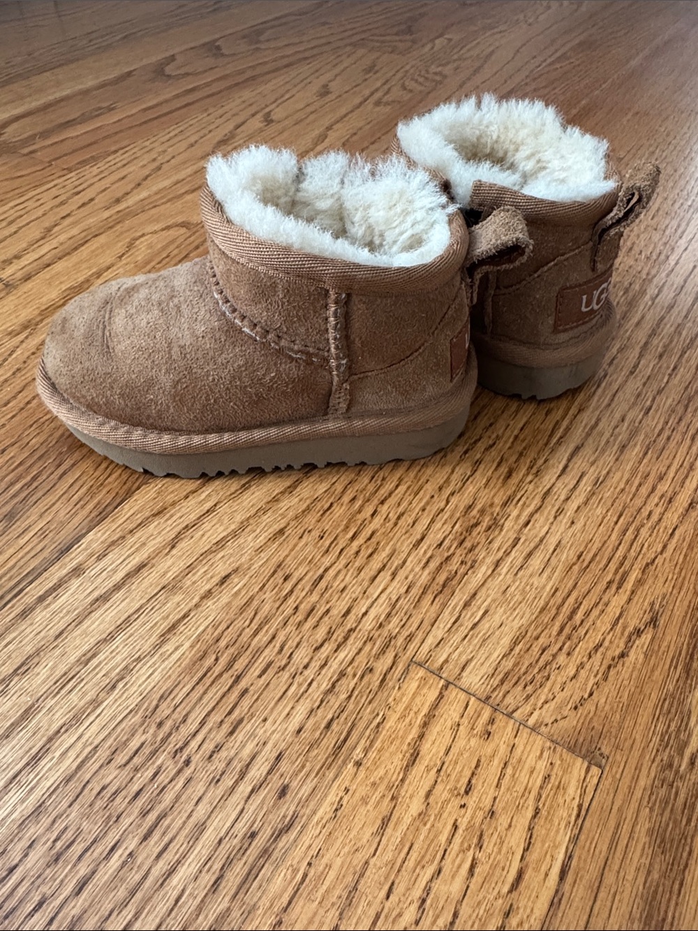 UGG toddler ultra mini boot size 6